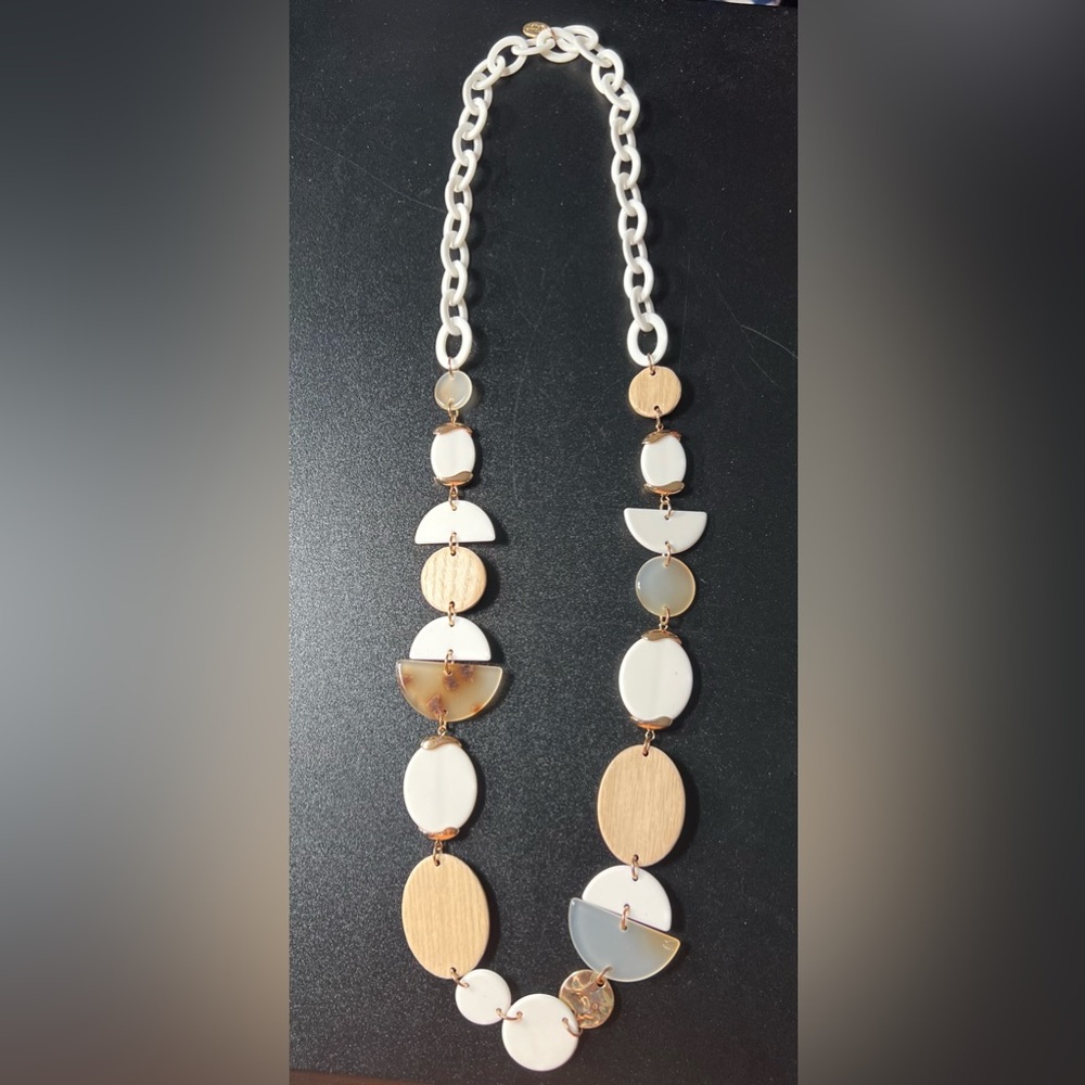Stella And Ruby Mod Wood Acrylic Disk White Chunky Link Necklace